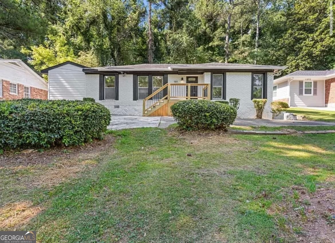 1901 Windsor Dr — photo 1