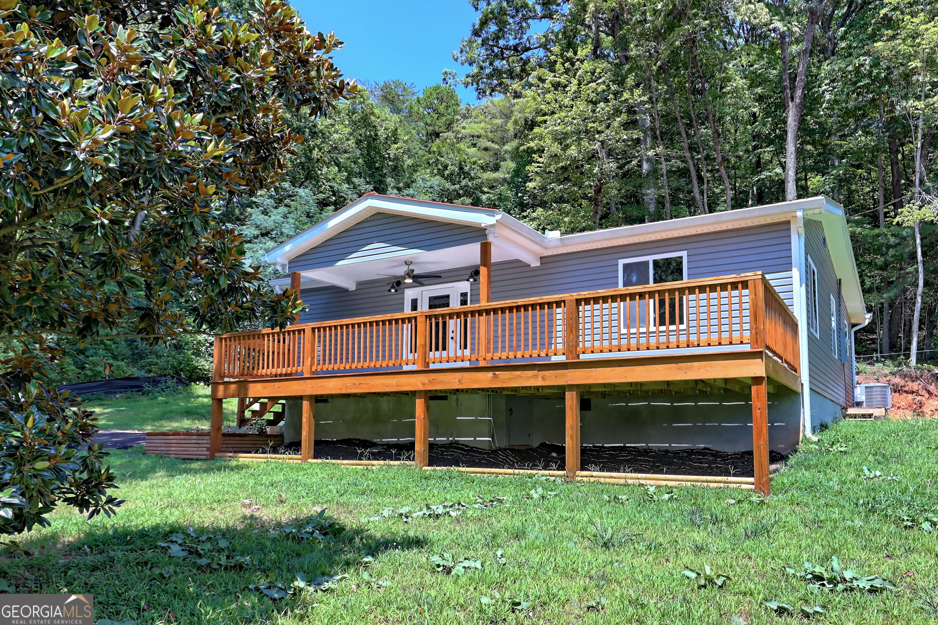 276 Dunlap St — photo 1