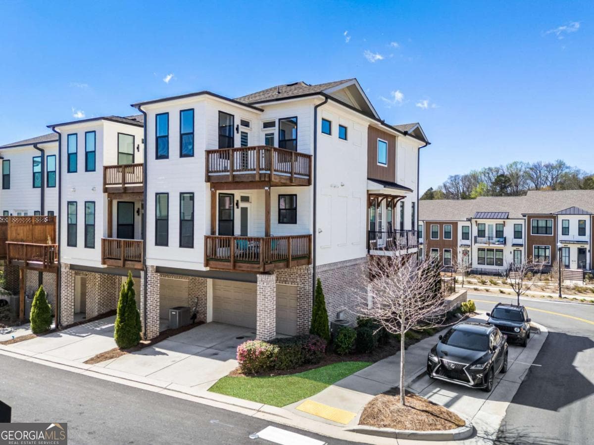 110 Downing Dr — photo 45