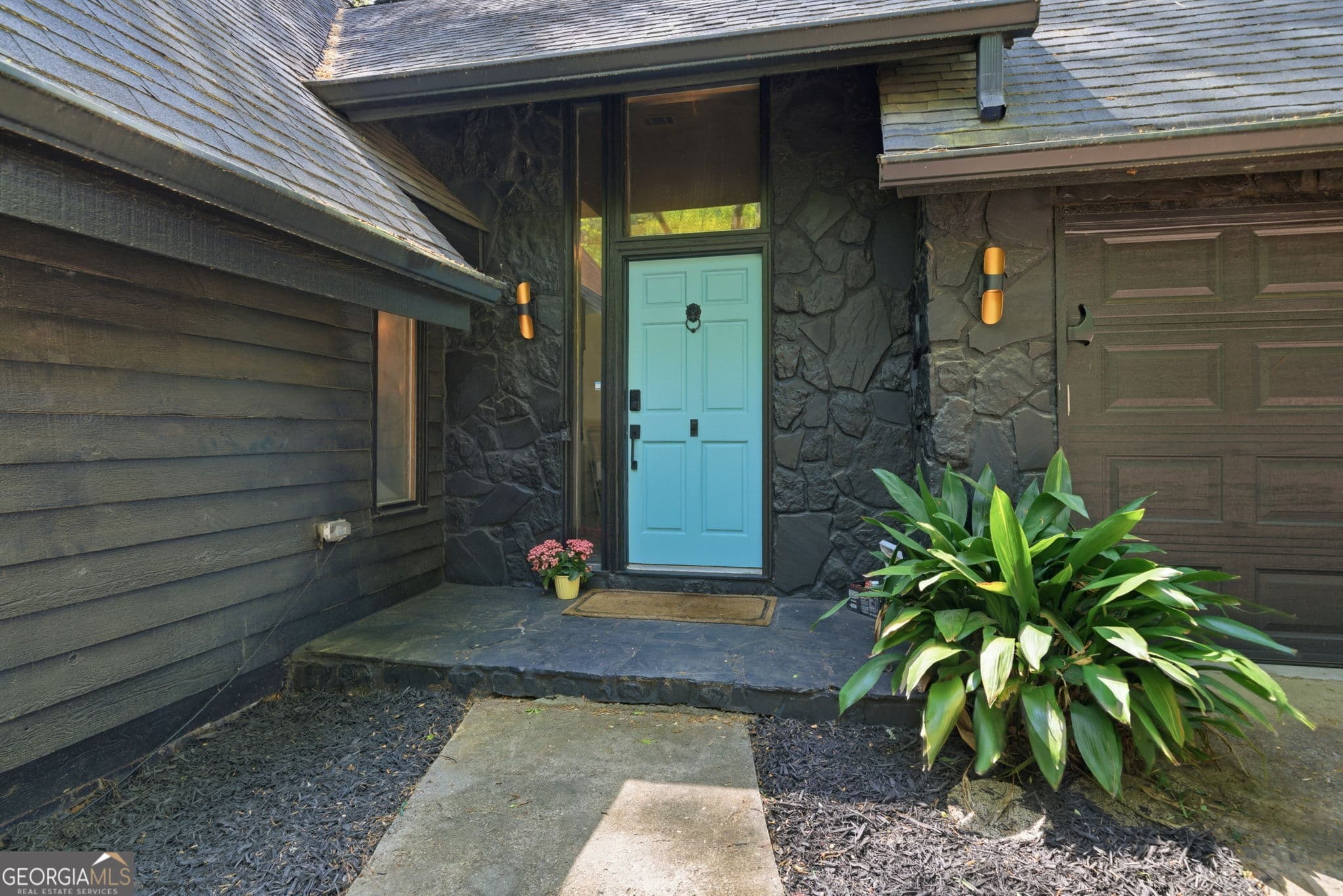 240 Summerfield Dr — photo 2