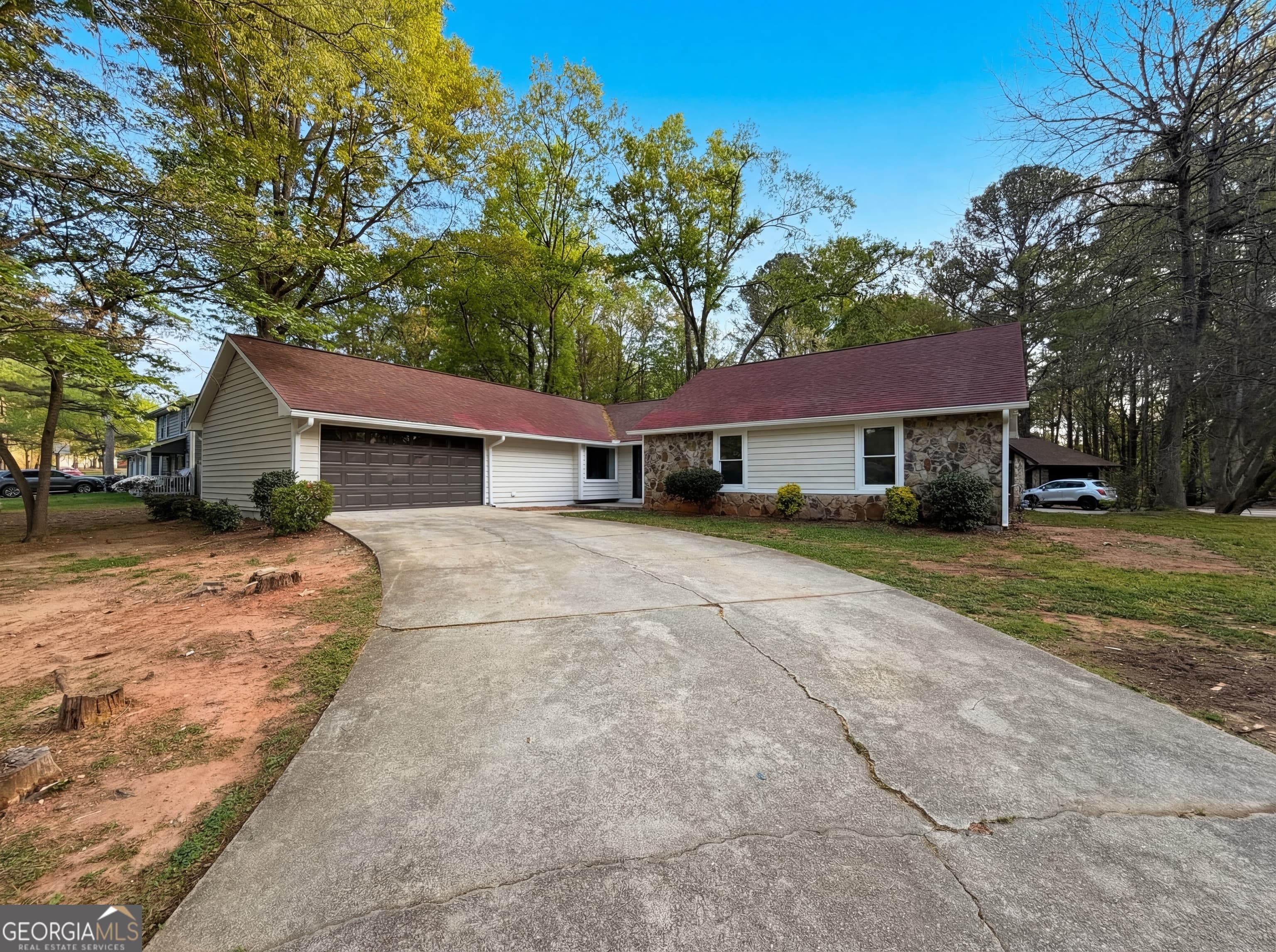 1430 Stoneleigh Hill Rd — photo 1