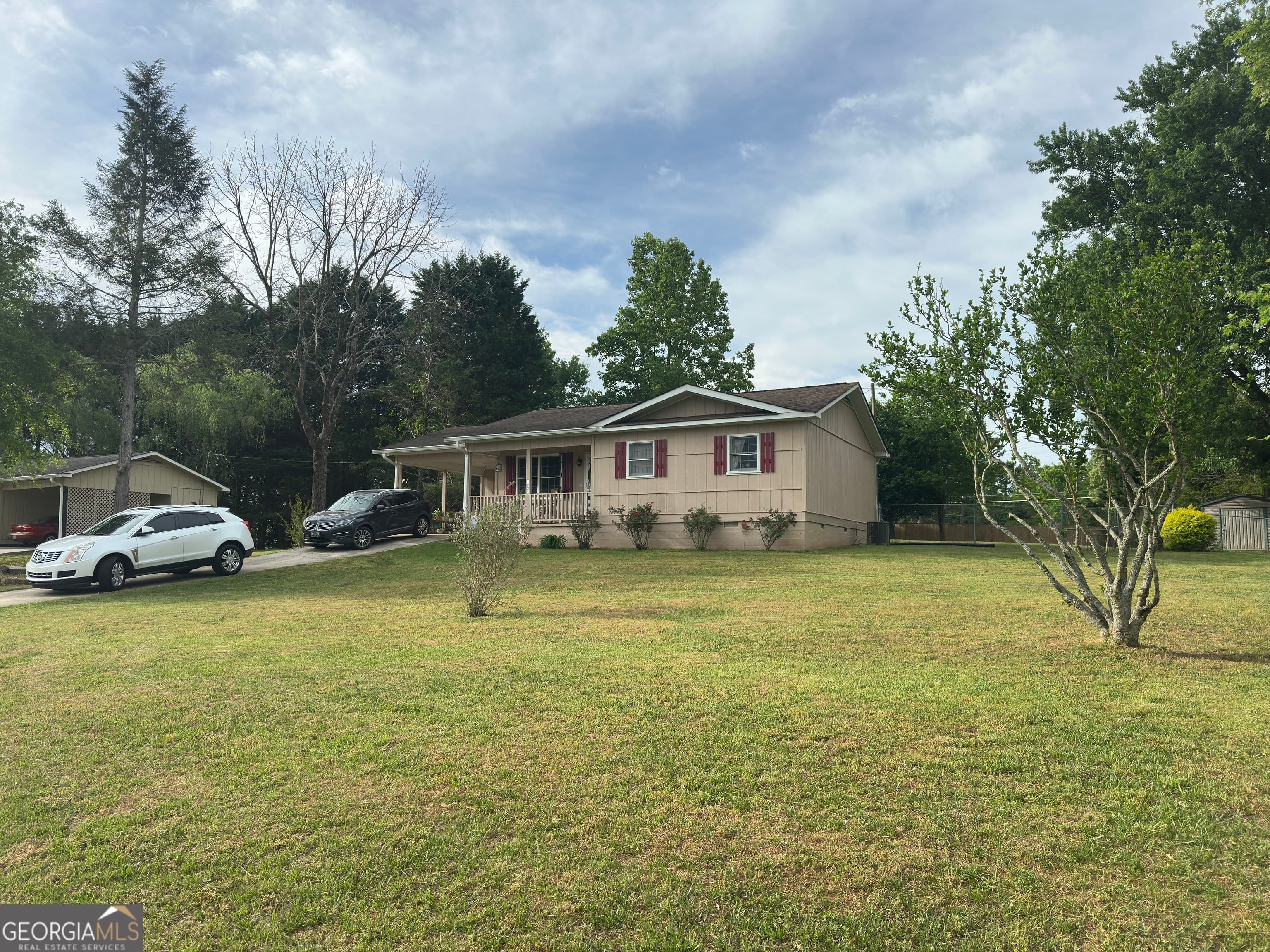 183 Garrison Rd — photo 2