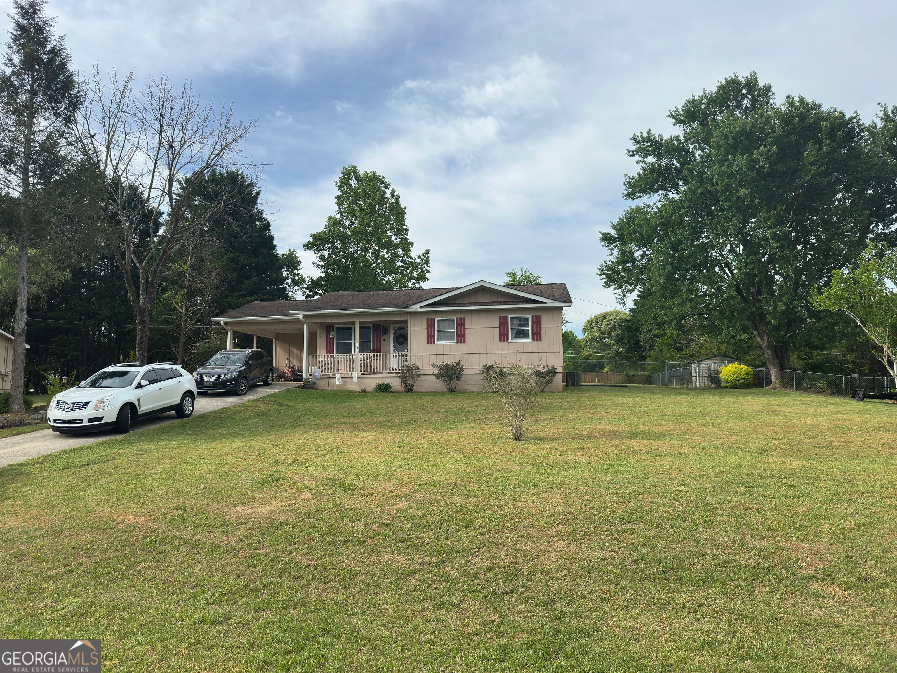 183 Garrison Rd — photo 1