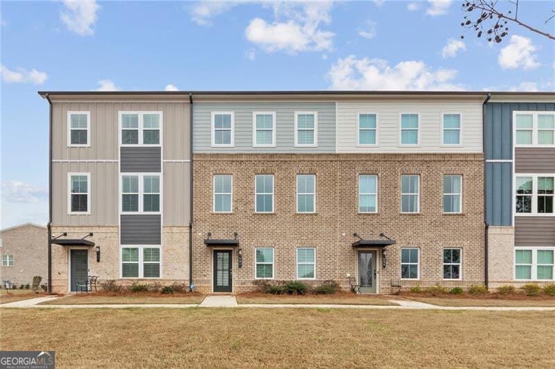 161 Jameson Dr — photo 2