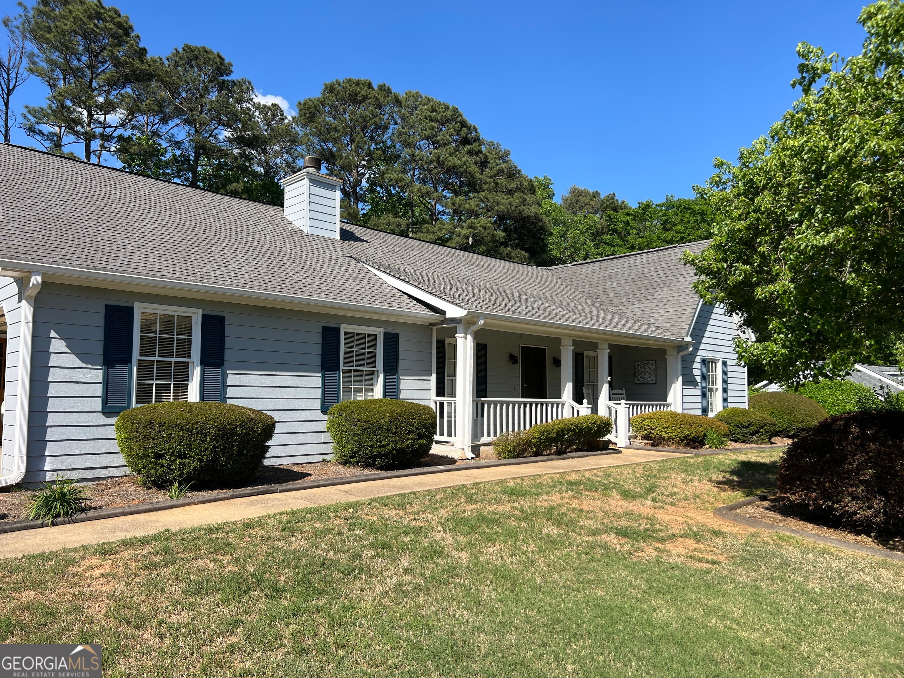 255 Pine Tree Ln — photo 1