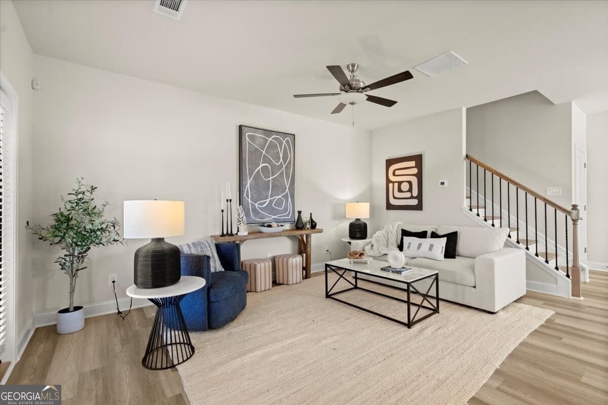 827 Leraes Way St — photo 5