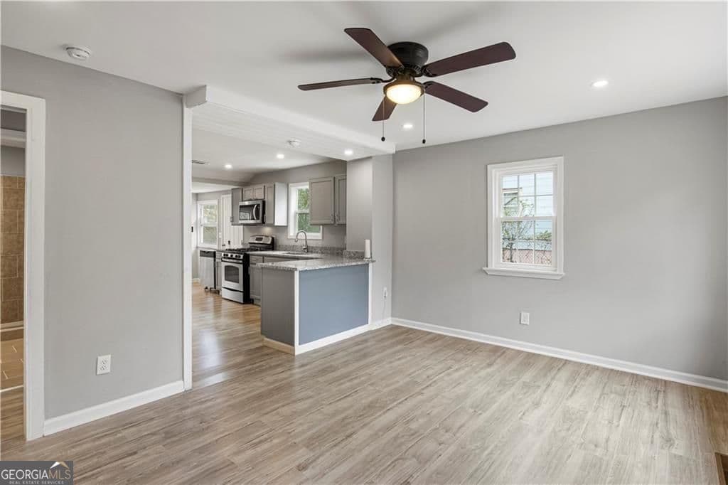 2309 Carver Nw Dr — photo 2