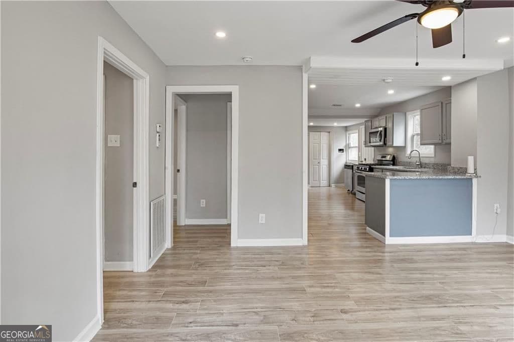 2309 Carver Nw Dr — photo 1