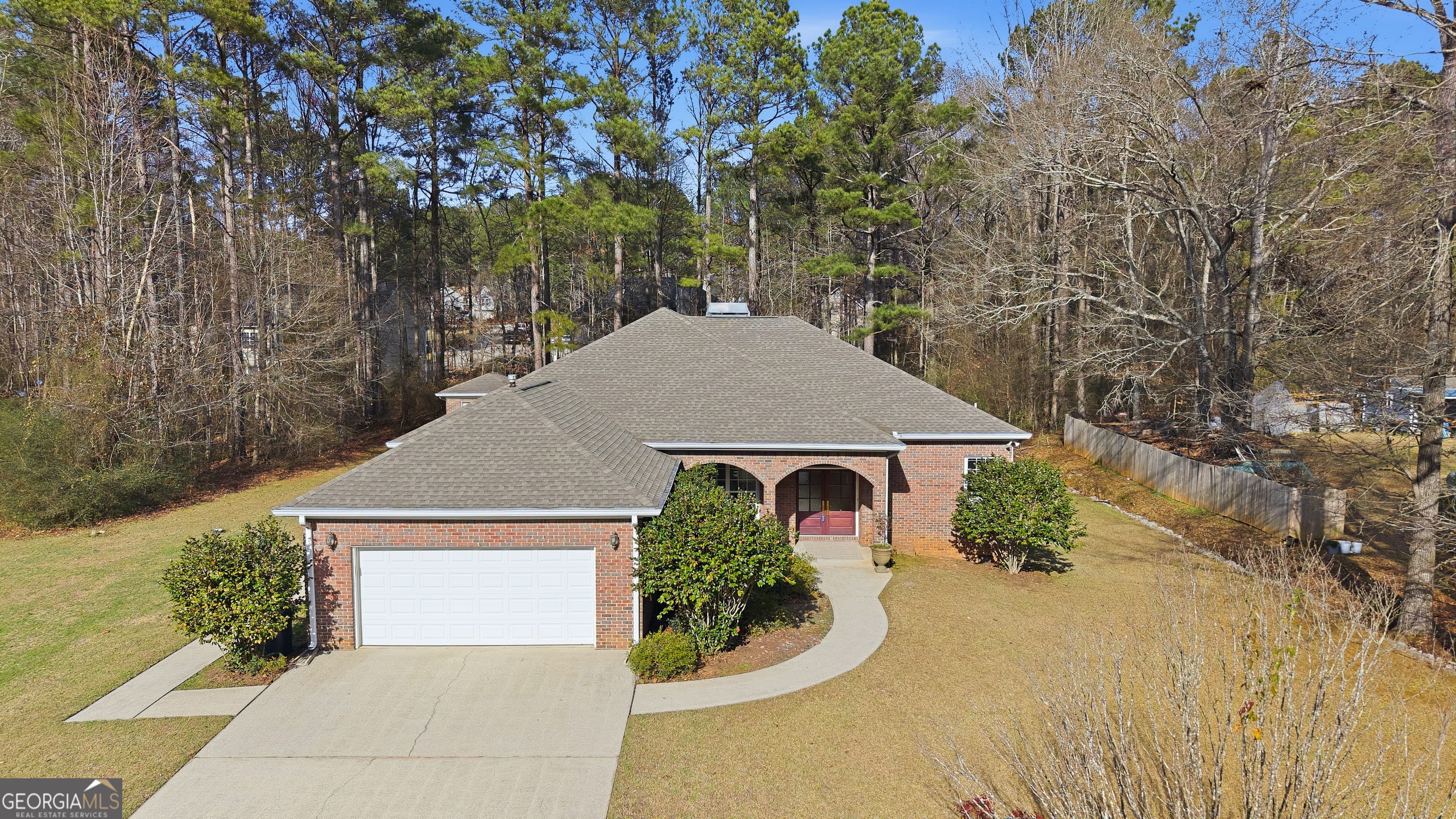 196 Lakeridge Dr — photo 1