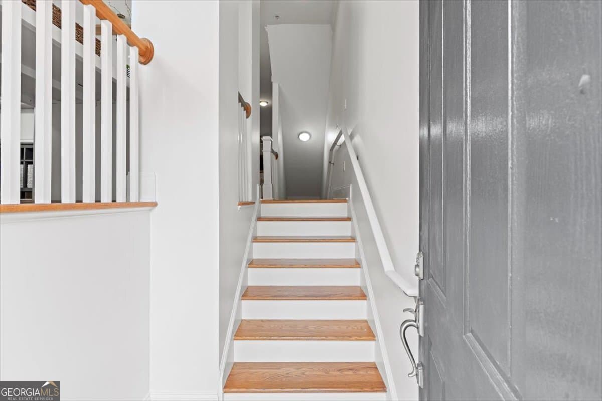 1597 Mosaic Way — photo 2