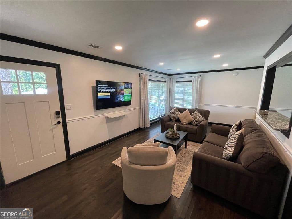 2597 Glenvalley Dr — photo 2