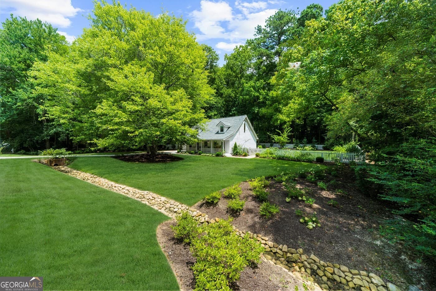 205 Mayfield Circle — photo 2