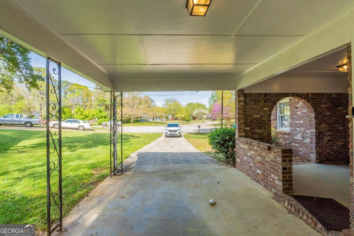 2877 Kensington Way — photo 2