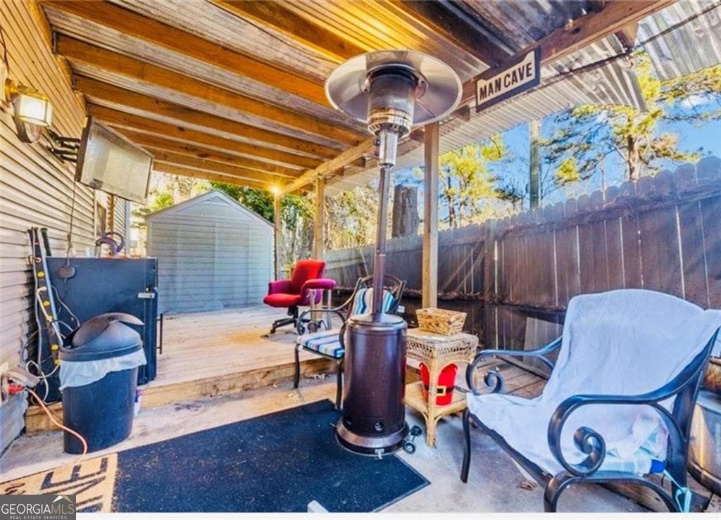 145 Turning Point — photo 17