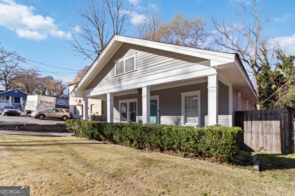 1411 Fulton Ave — photo 2