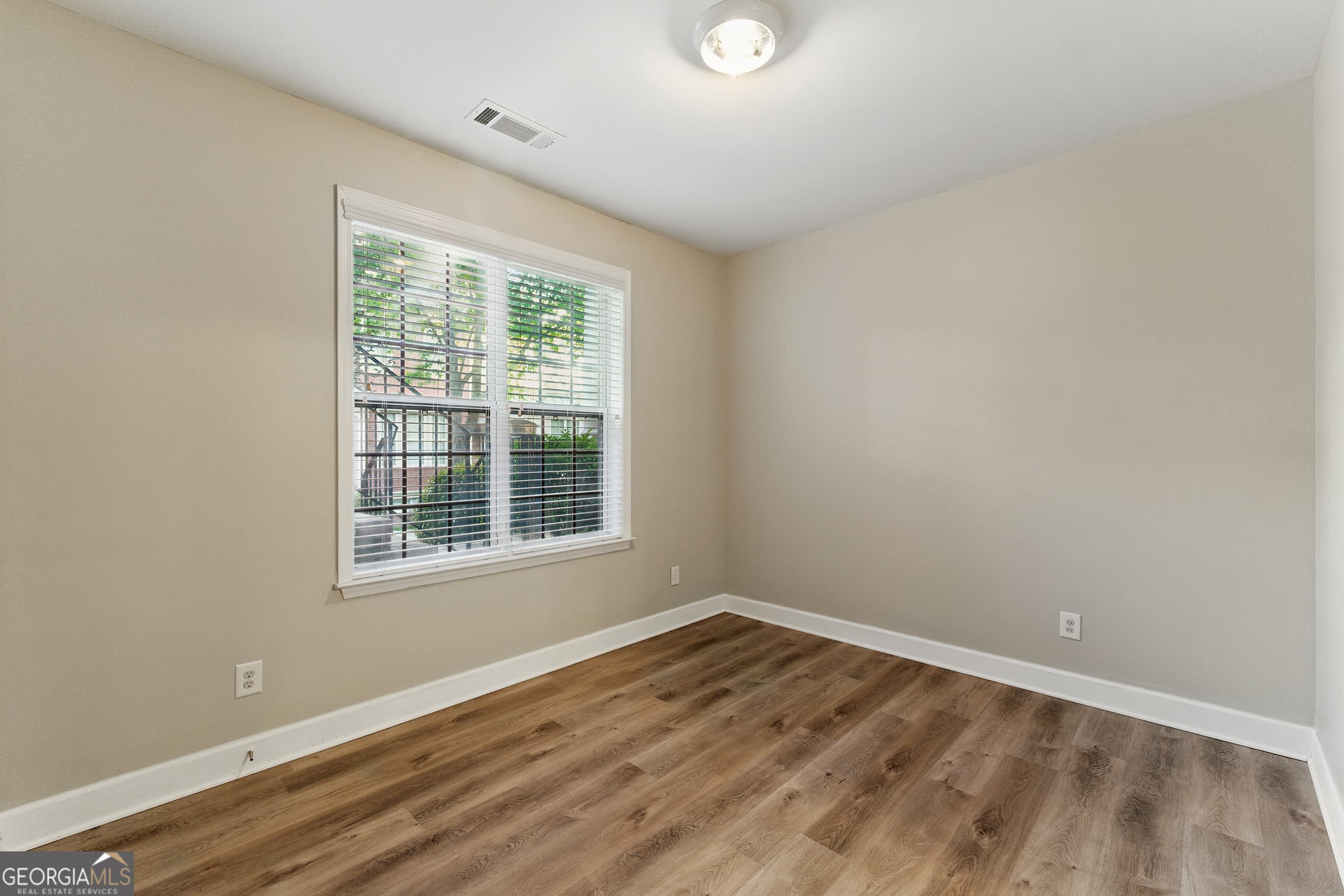 2313 Millhaven St — photo 17