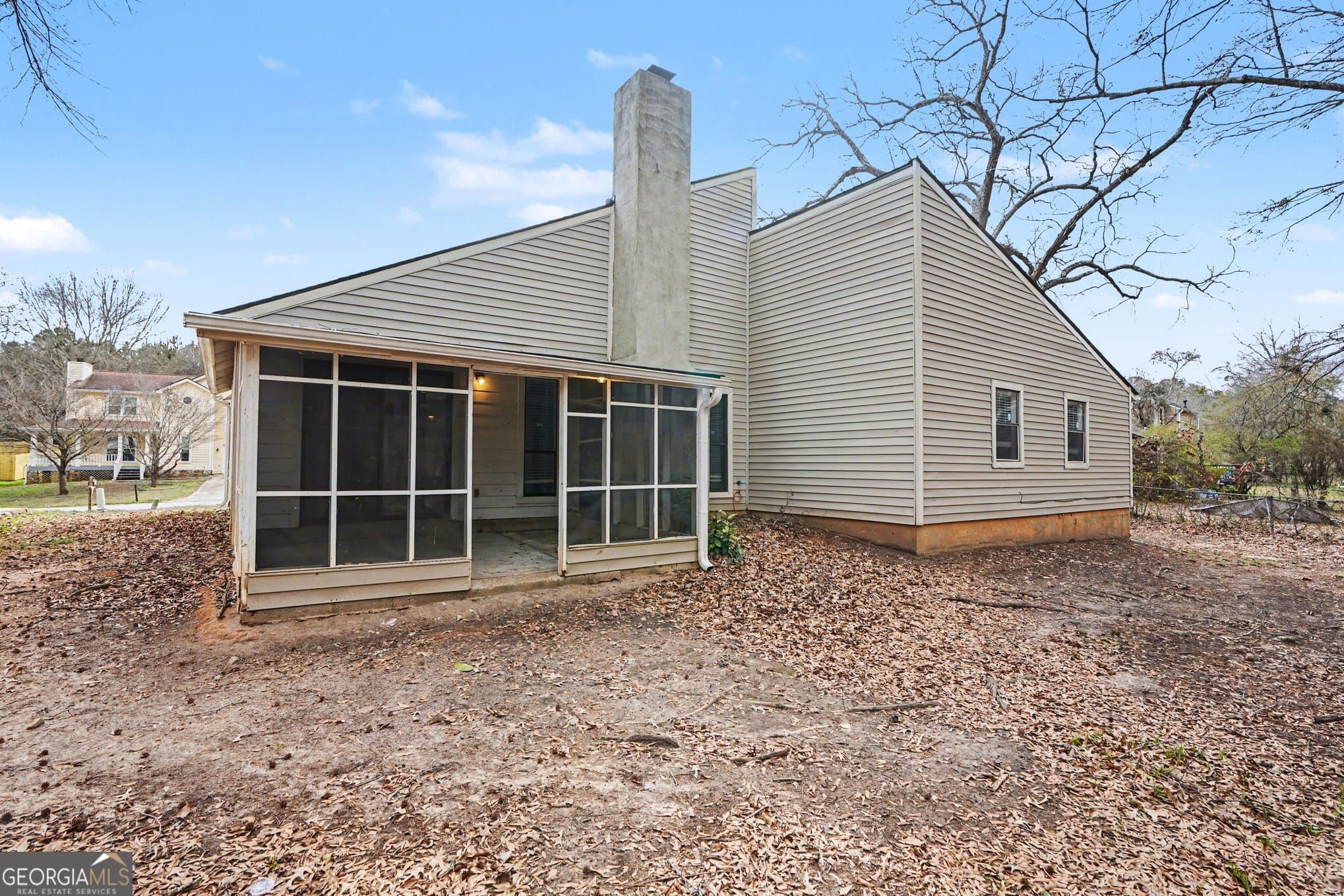 295 River Chase Dr — photo 2