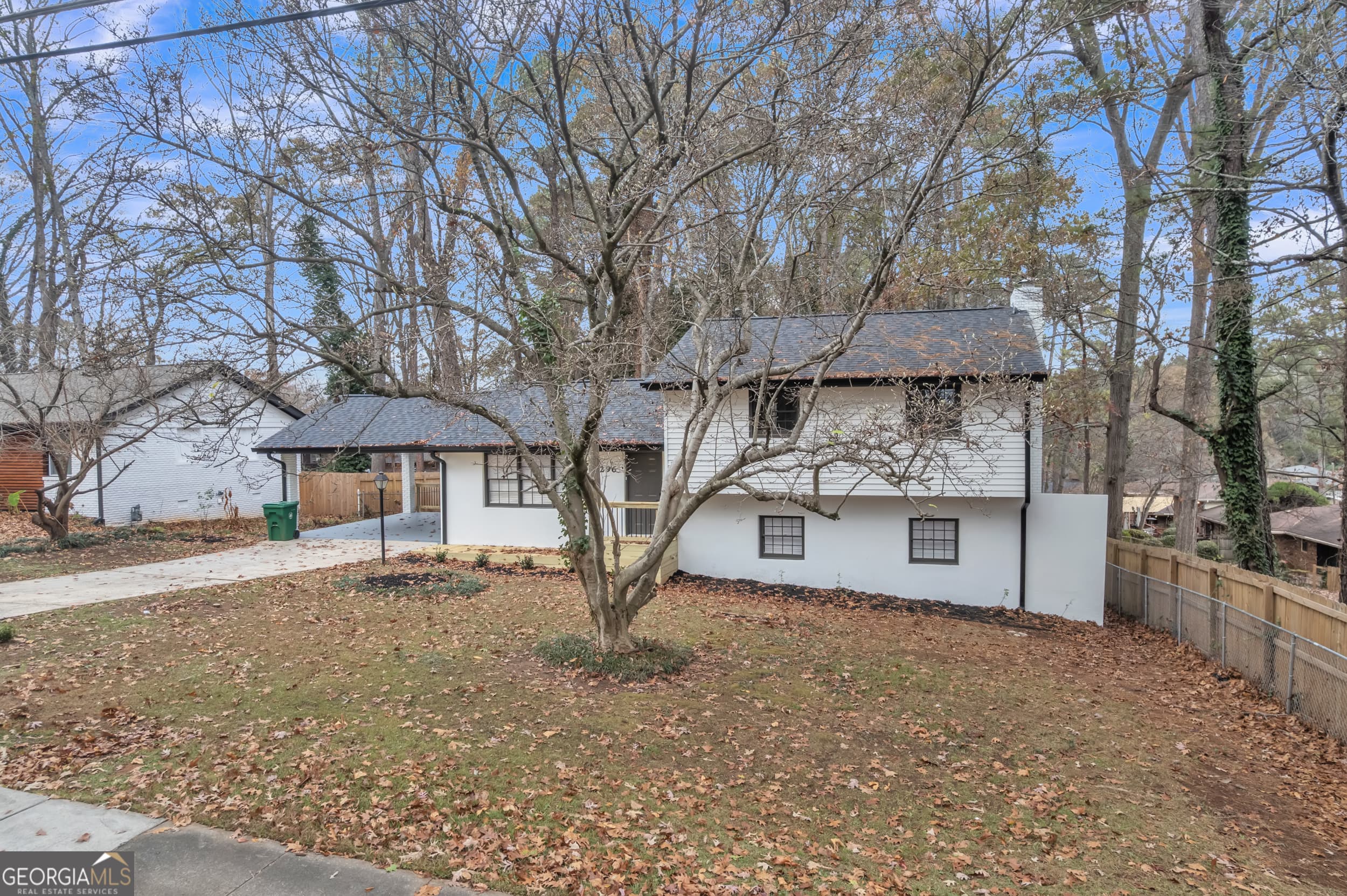 3296 Columbia Woods Dr — photo 2