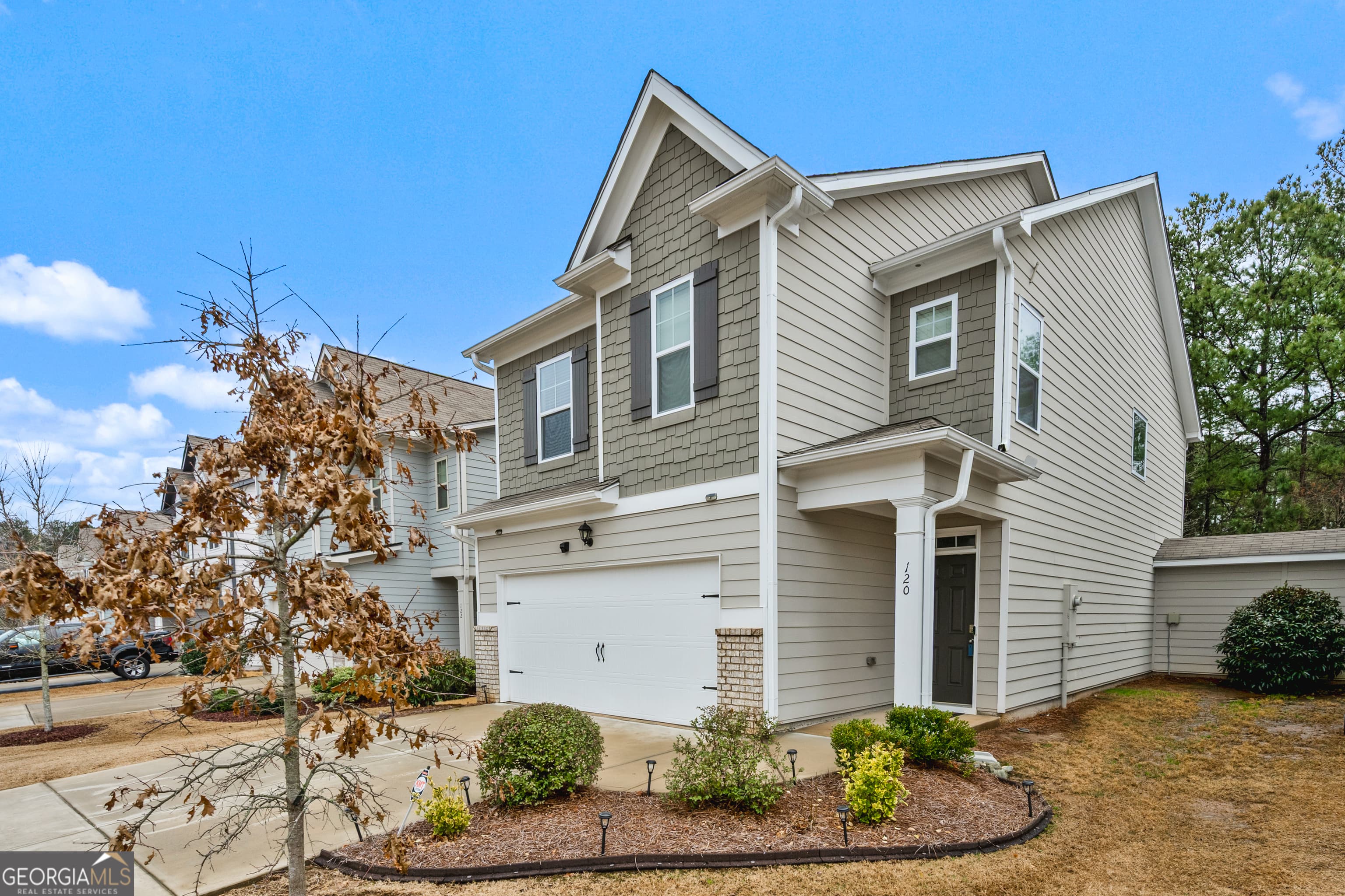 120 Woodhouse Circle — photo 2