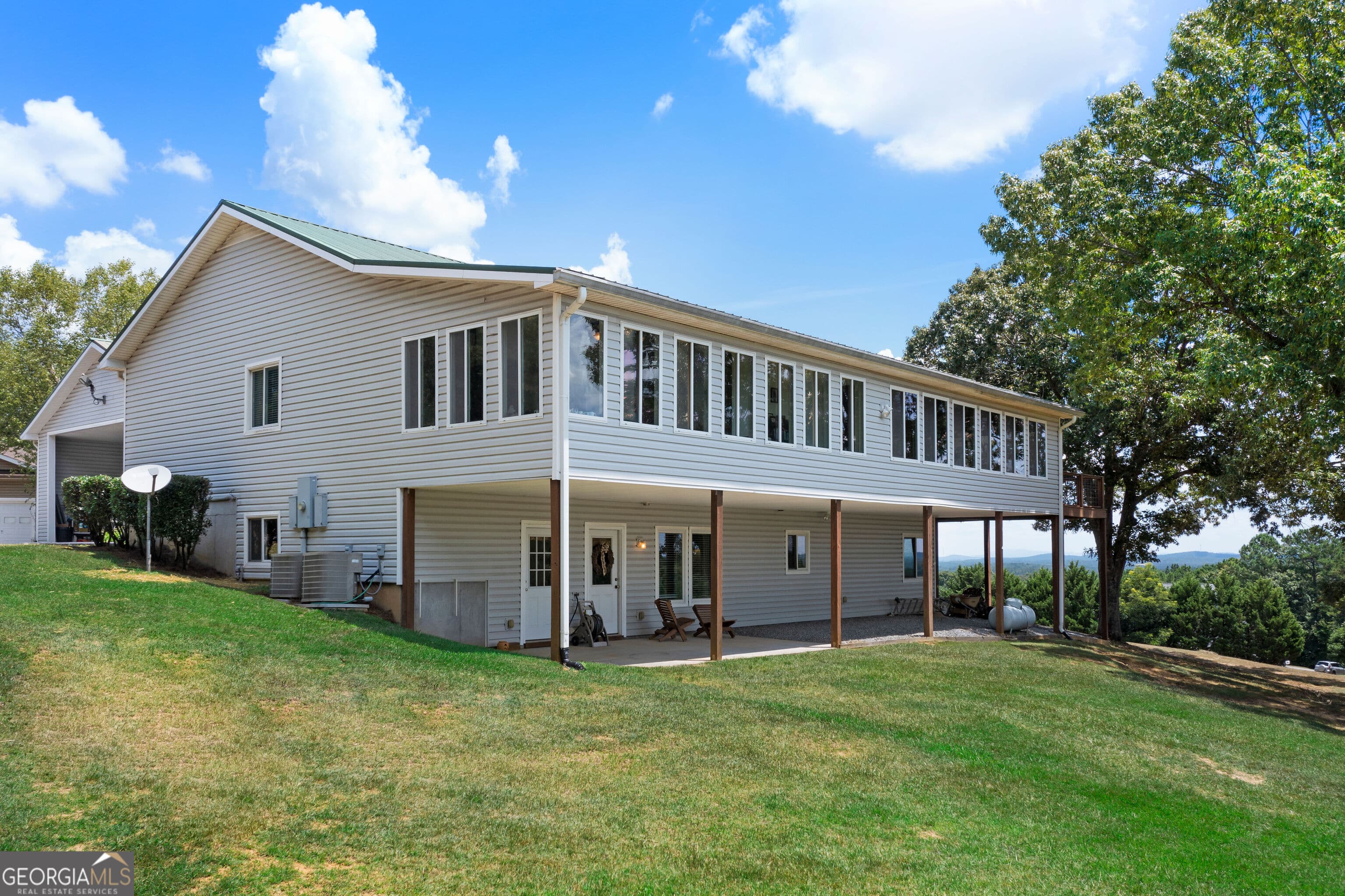 300 Ellis Se Rd — photo 1