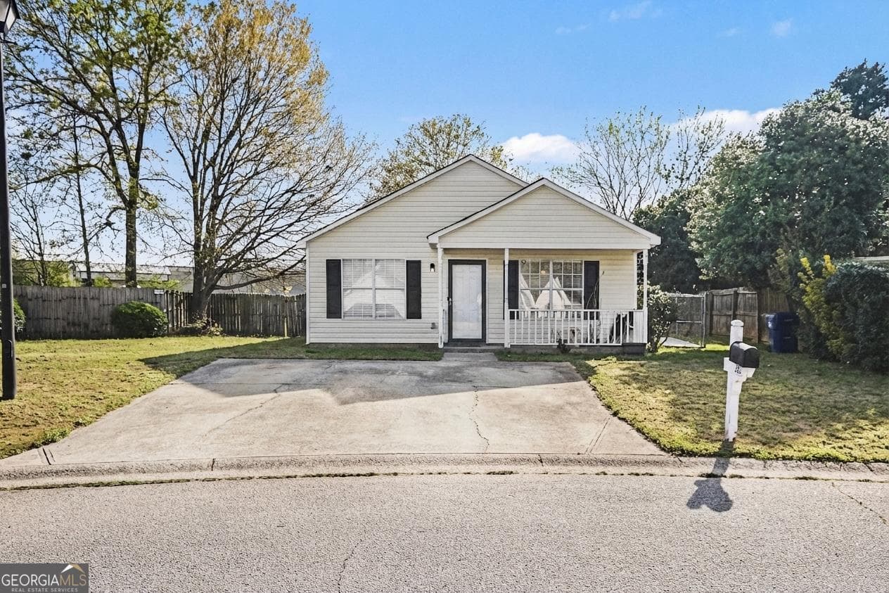 280 Courtyard Circle — photo 2