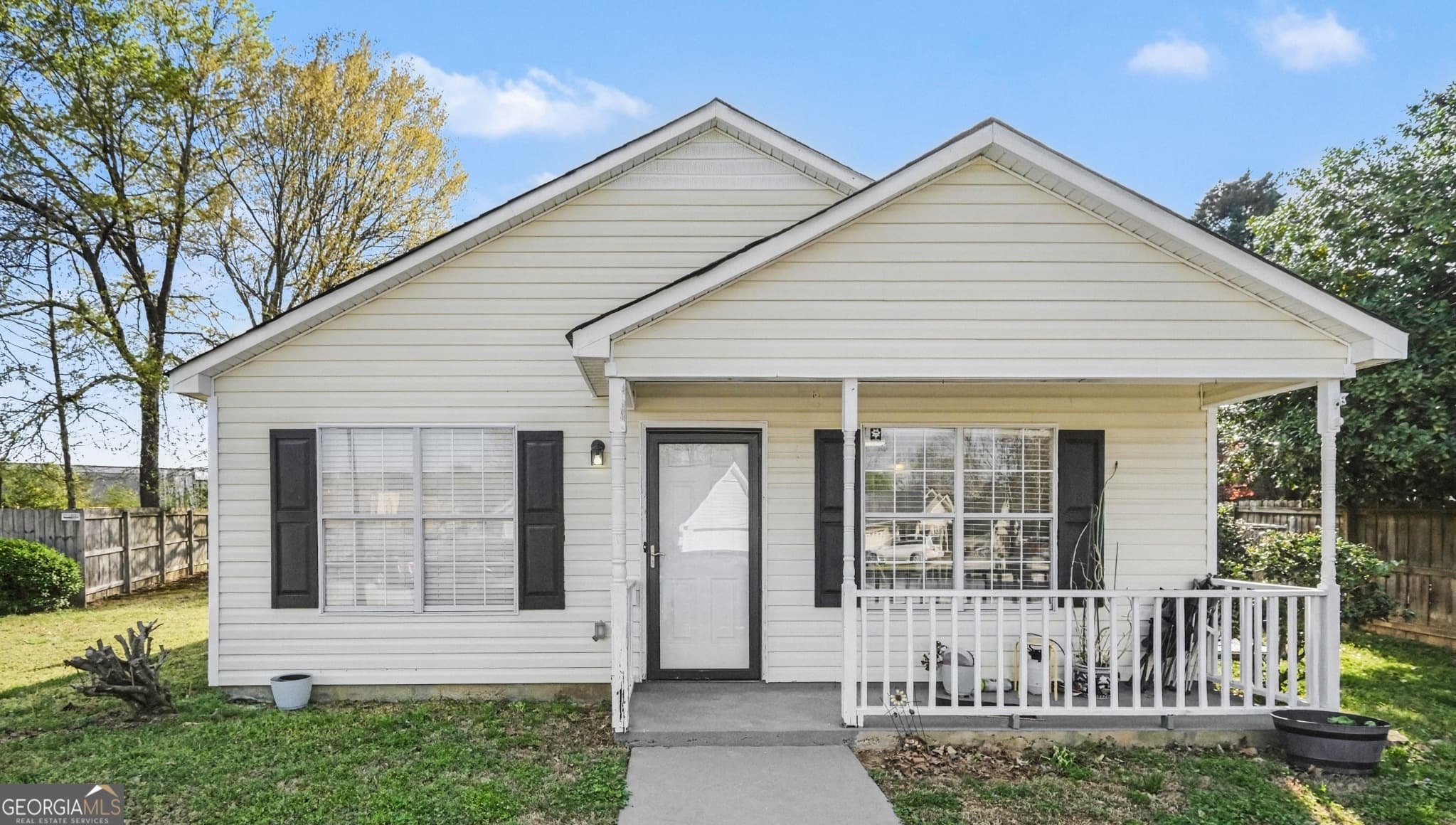 280 Courtyard Circle — photo 1