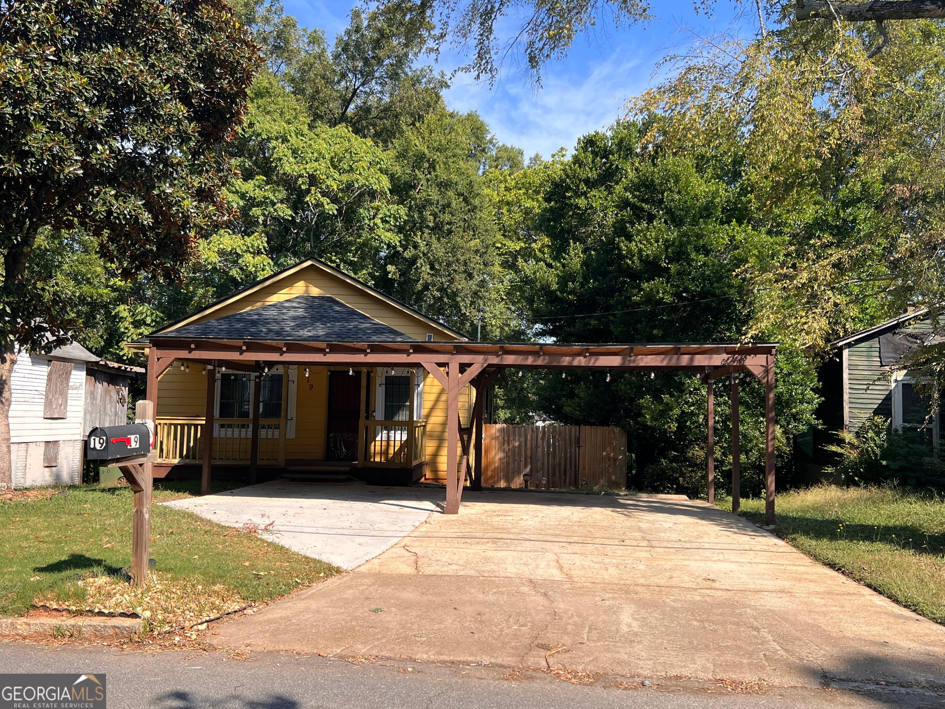 19 Moury Se Ave — photo 1