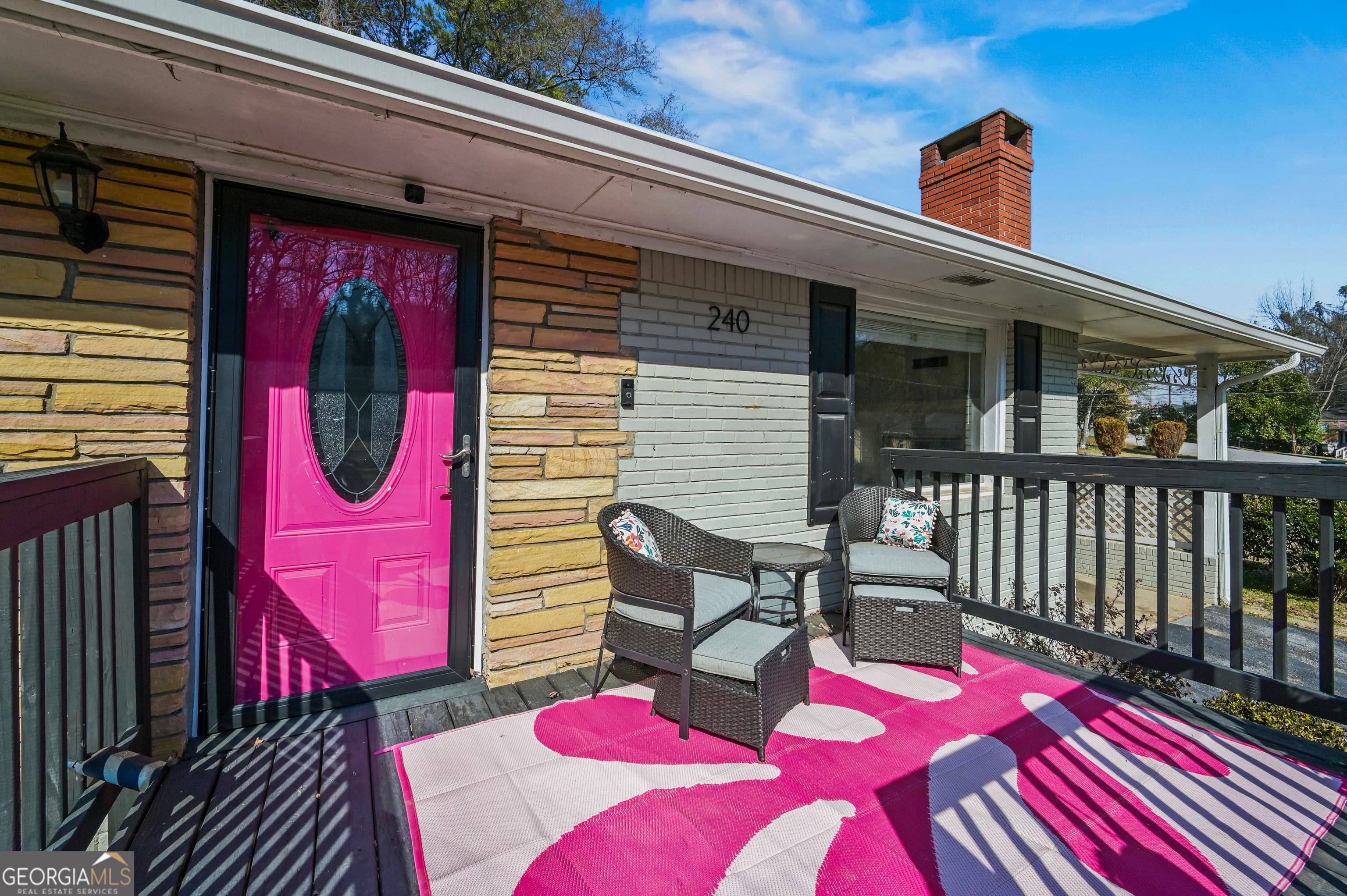 240 W Lake Nw Dr — photo 1