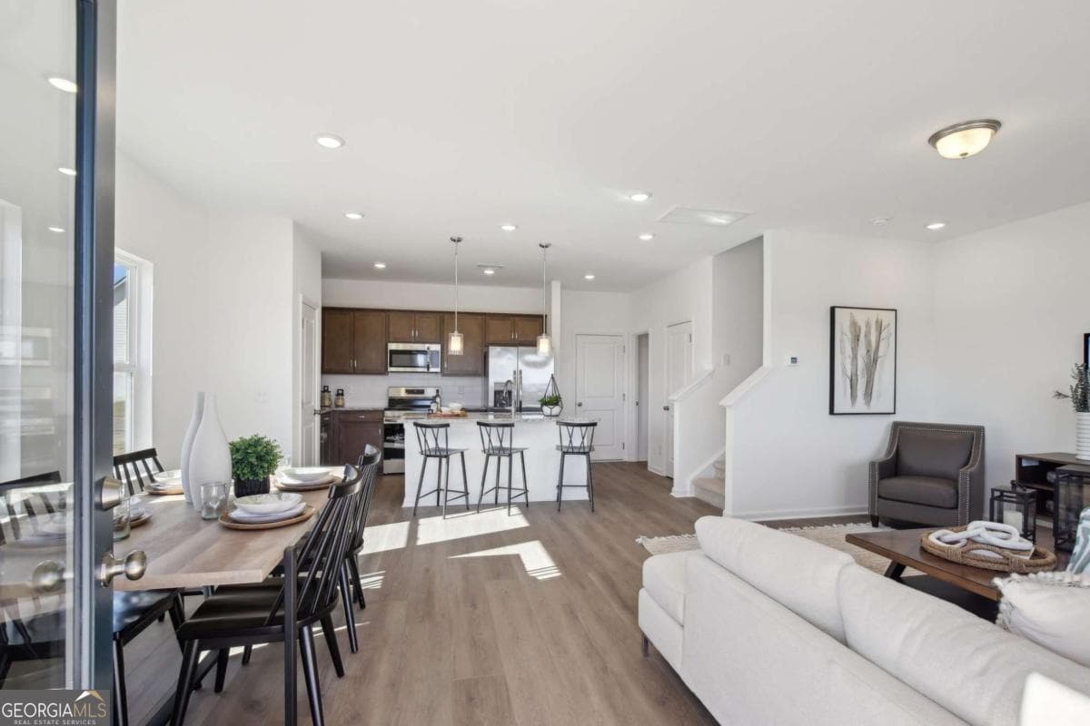 813 Nova Trail 15 — photo 2