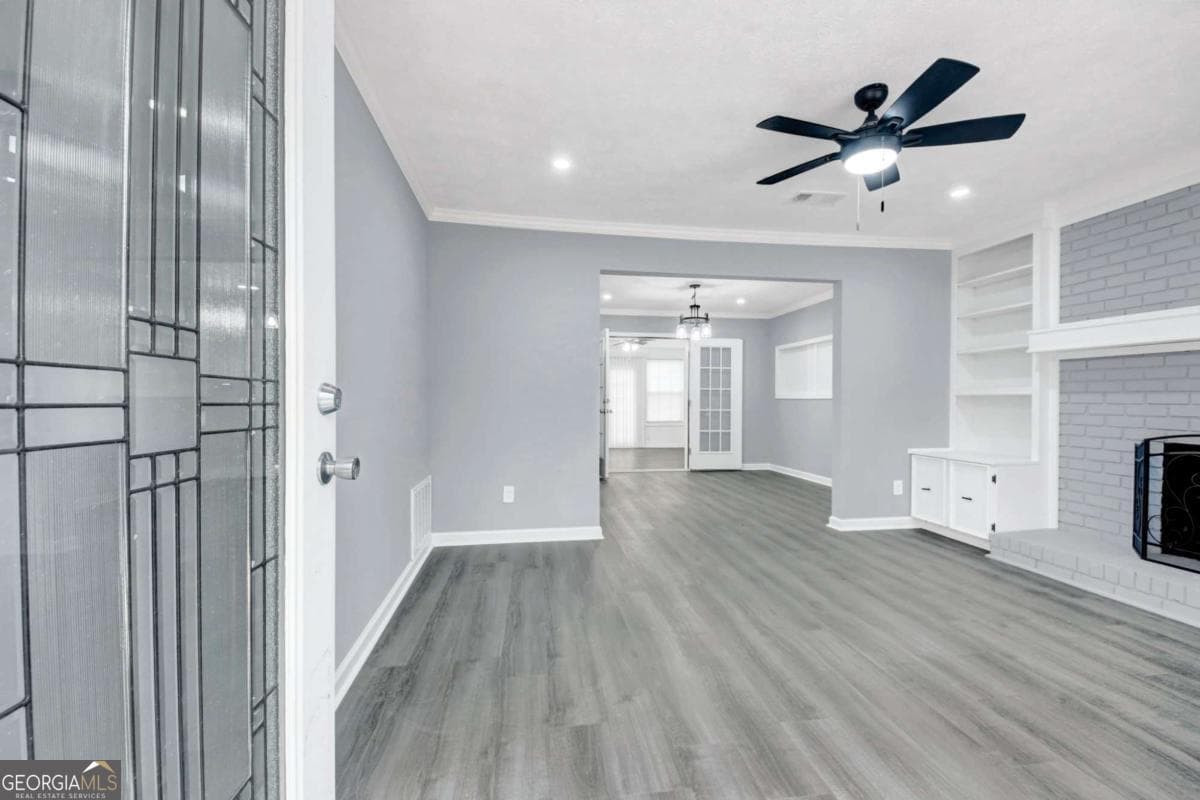 1406 Sycamore Dr — photo 2