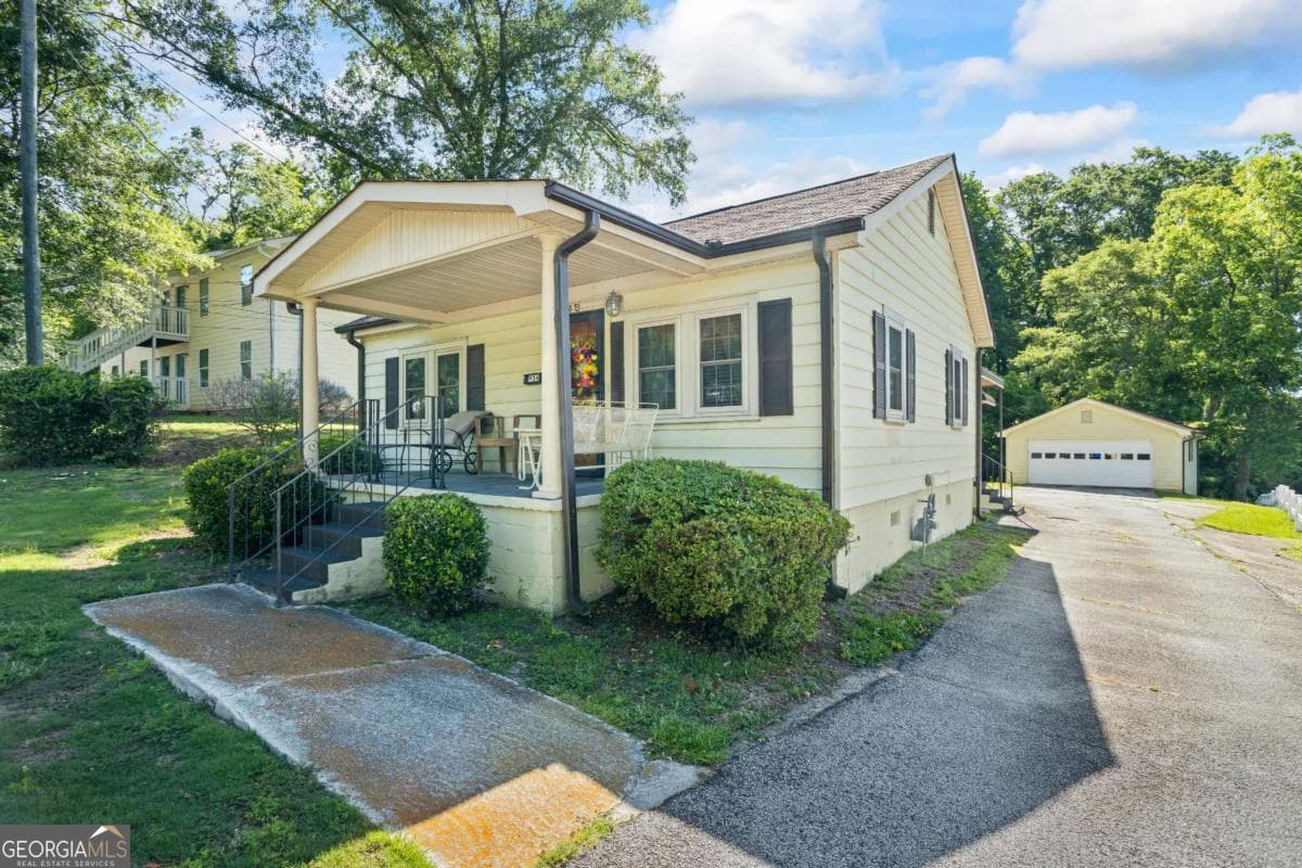 954 Bryant Sw St — photo 2