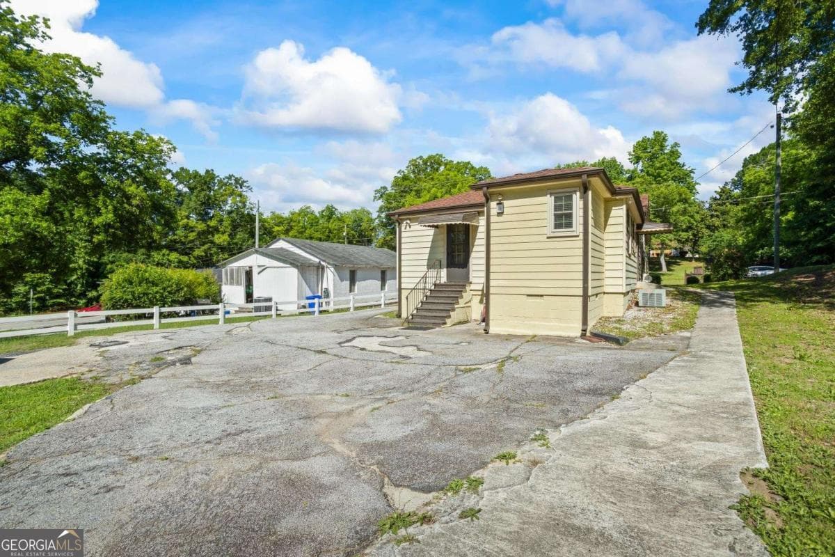 954 Bryant Sw St — photo 16