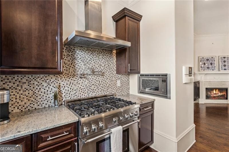 629 Blvd Ne — photo 2