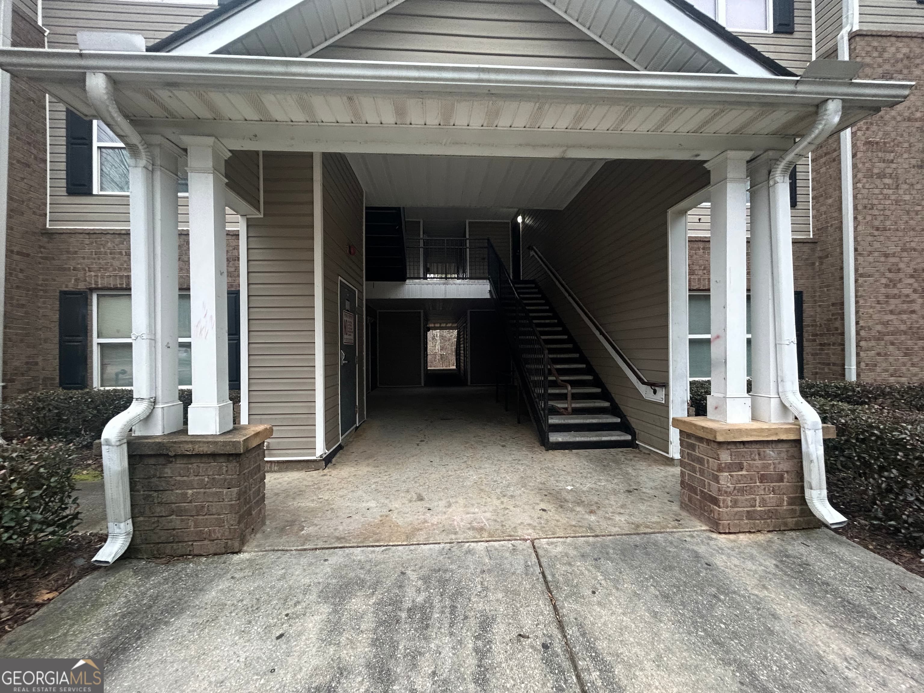 8104 Fairington Ridge Circle — photo 2