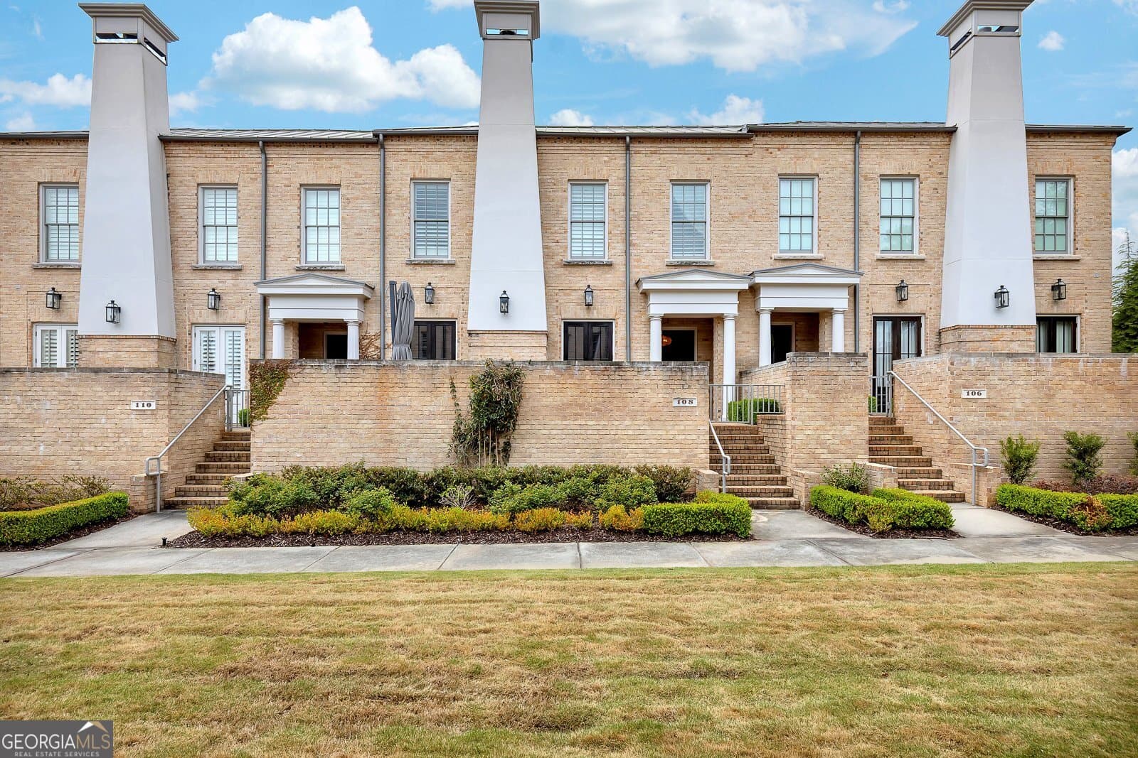 108 Grand Crescent — photo 2