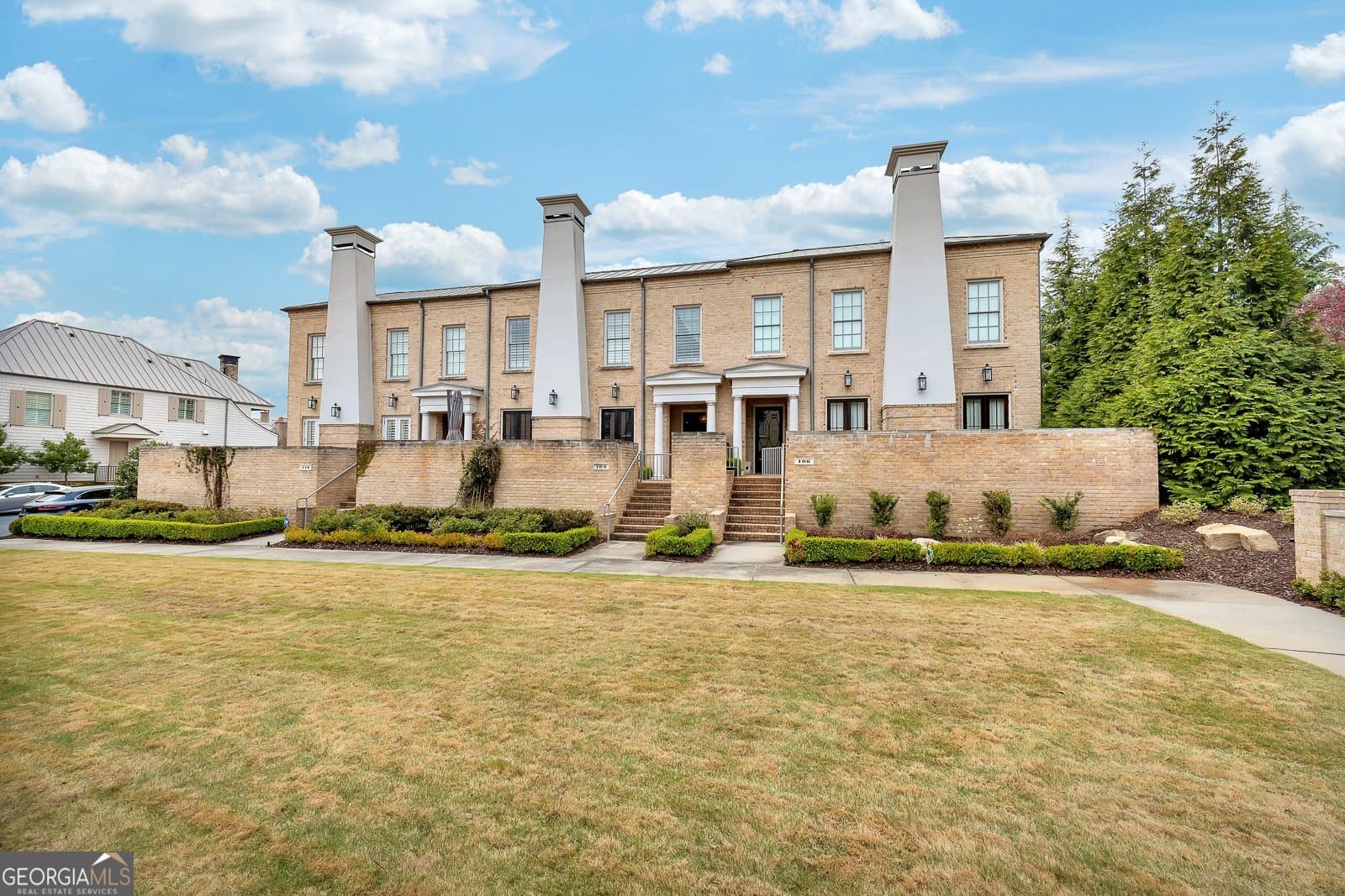 108 Grand Crescent — photo 1