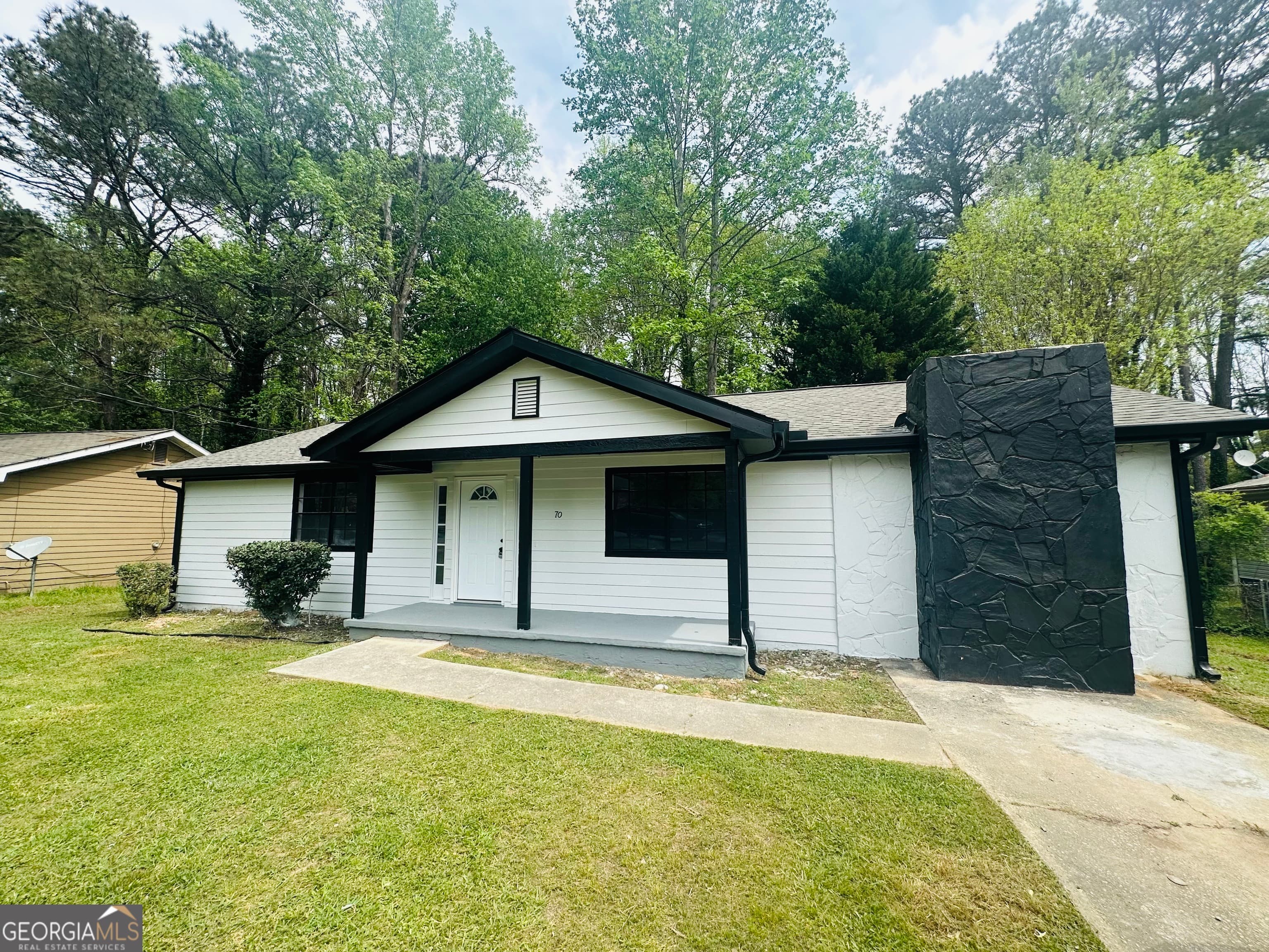 70 Darwin Dr — photo 2