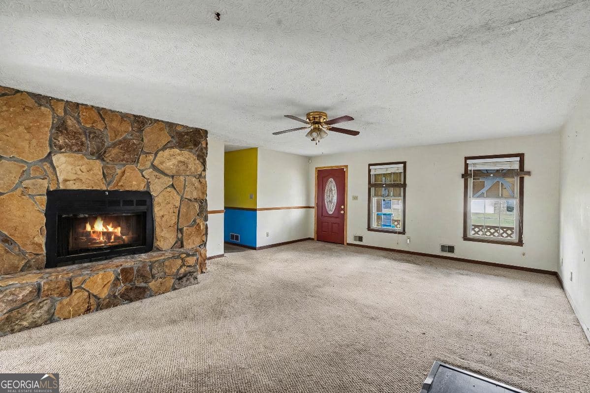 512 Terry Dr — photo 2