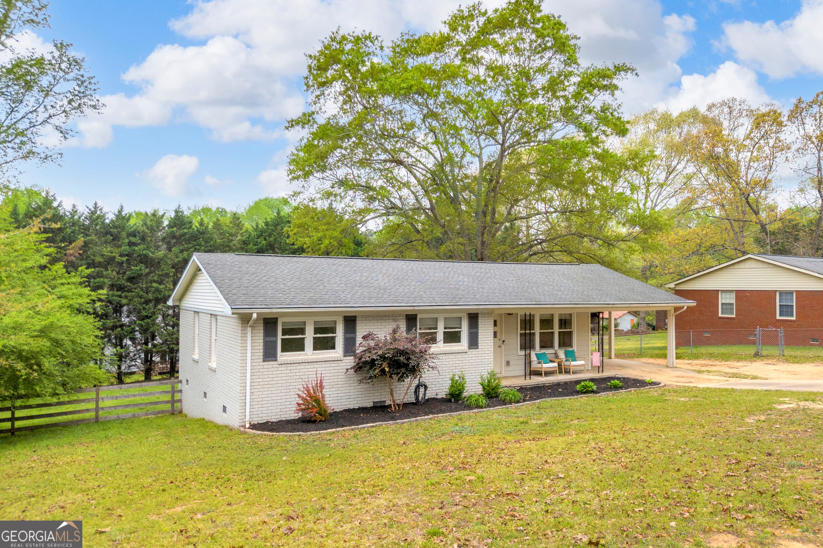 181 Old Airport Rd — photo 1