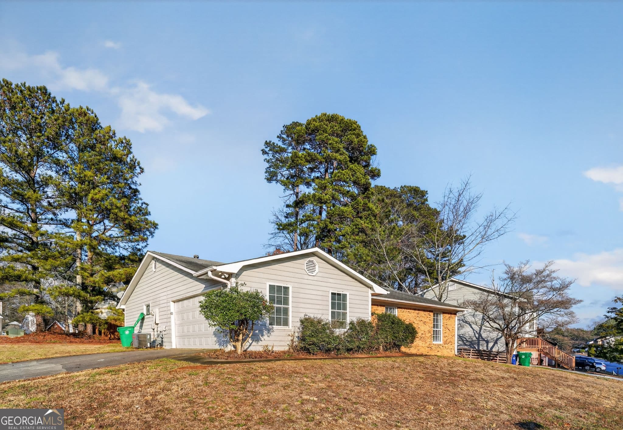 6388 Eastbriar Dr — photo 2