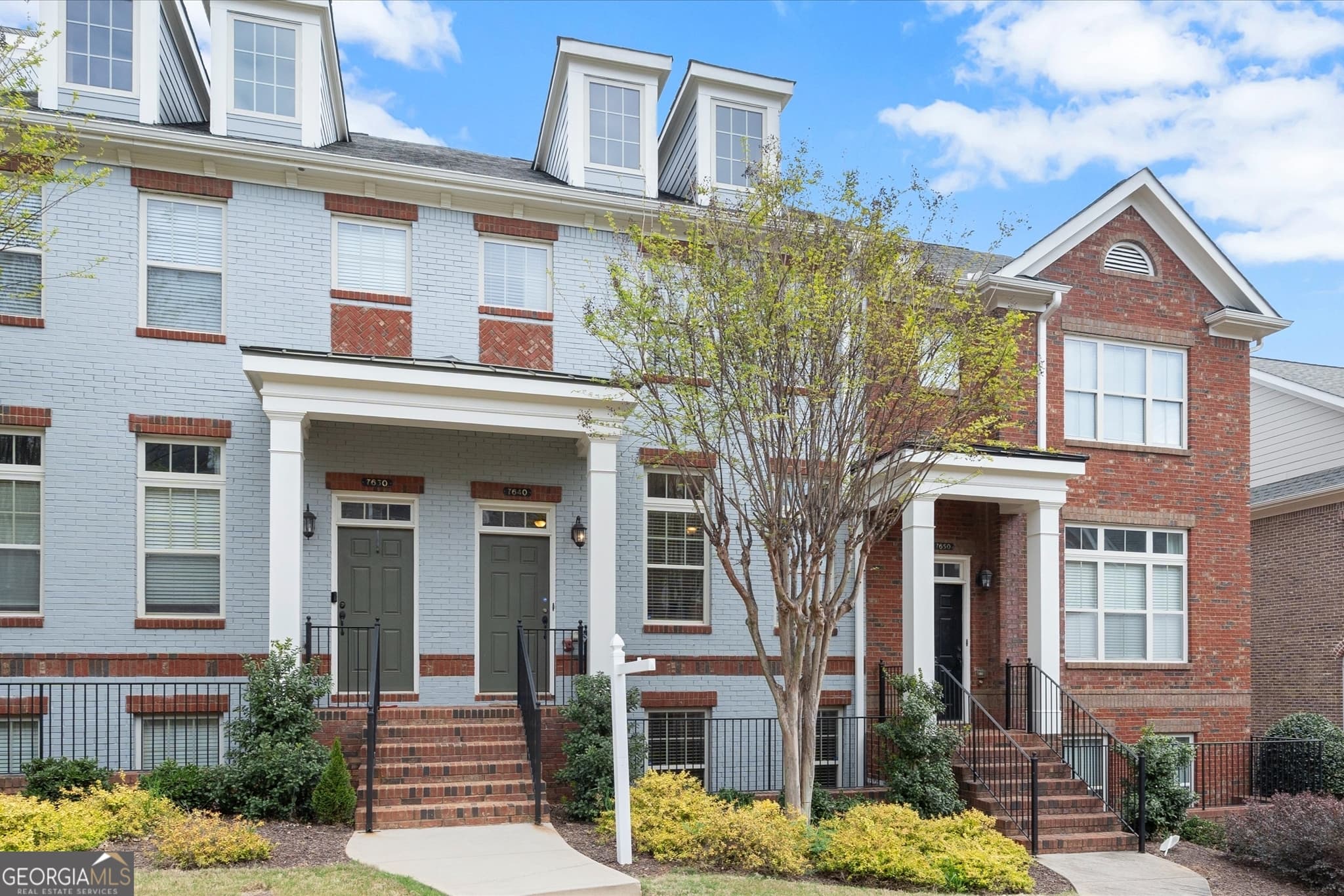 7640 Willoughby Ct — photo 2