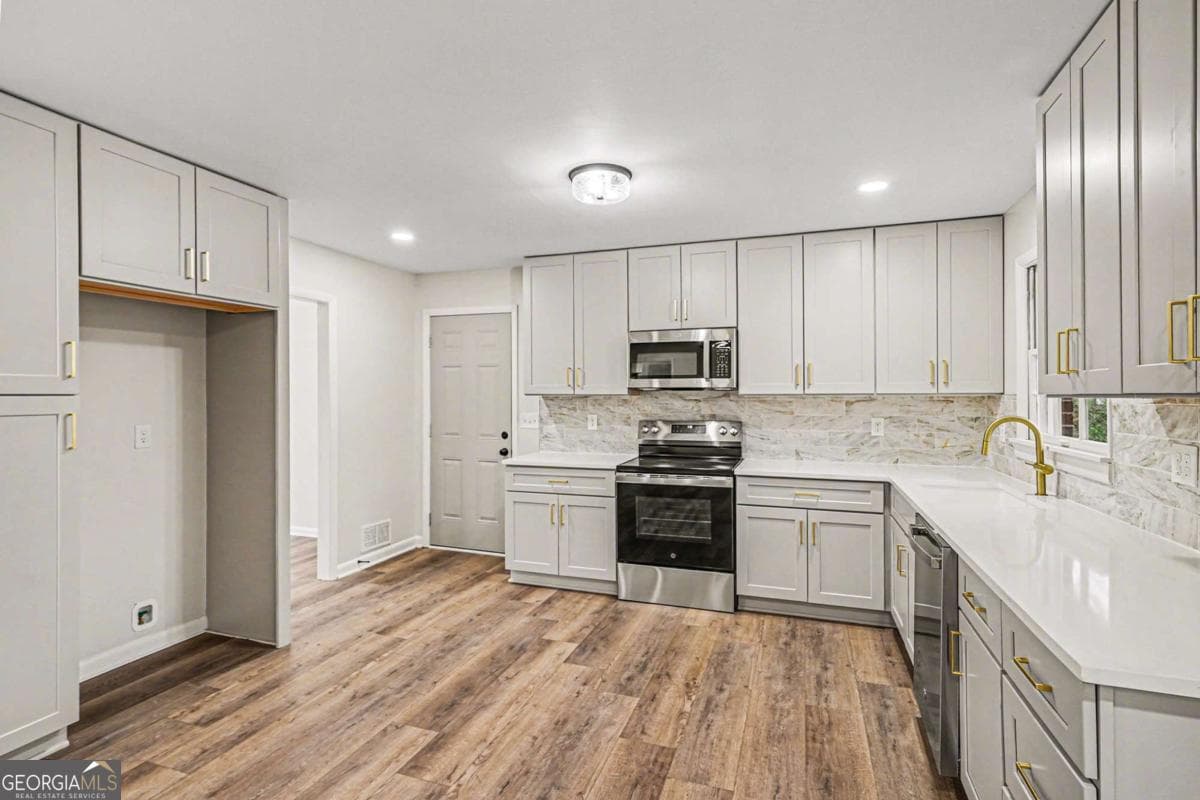 61 Barrett Se Circle — photo 2