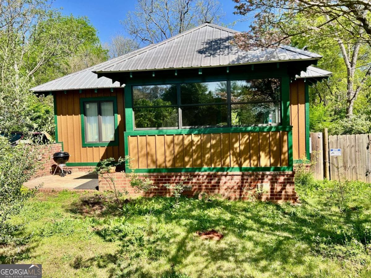 178 First St — photo 2