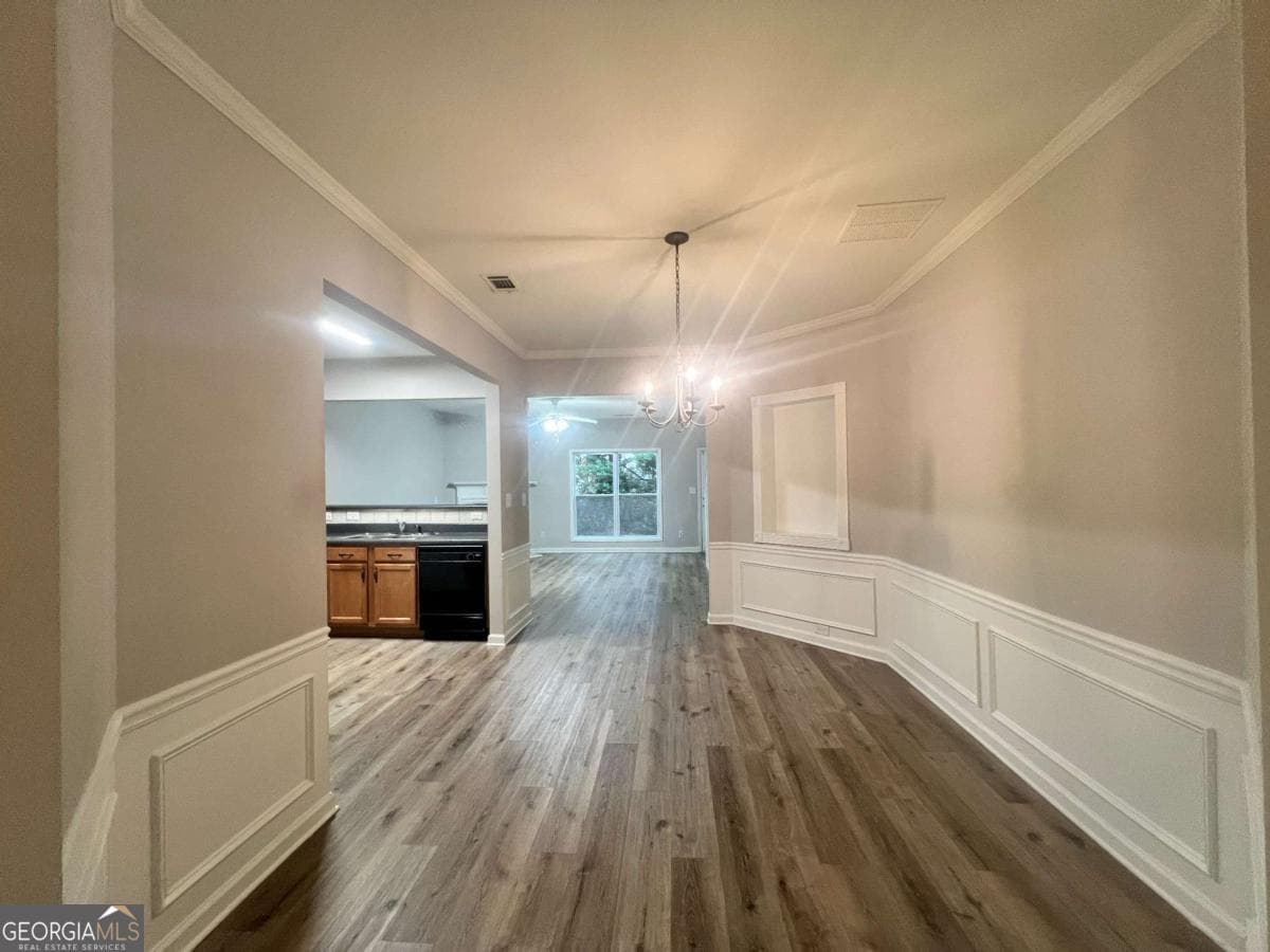 2176 Executive Dr — photo 2