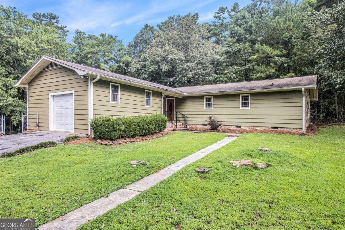 371 Lake Se Dr — photo 2