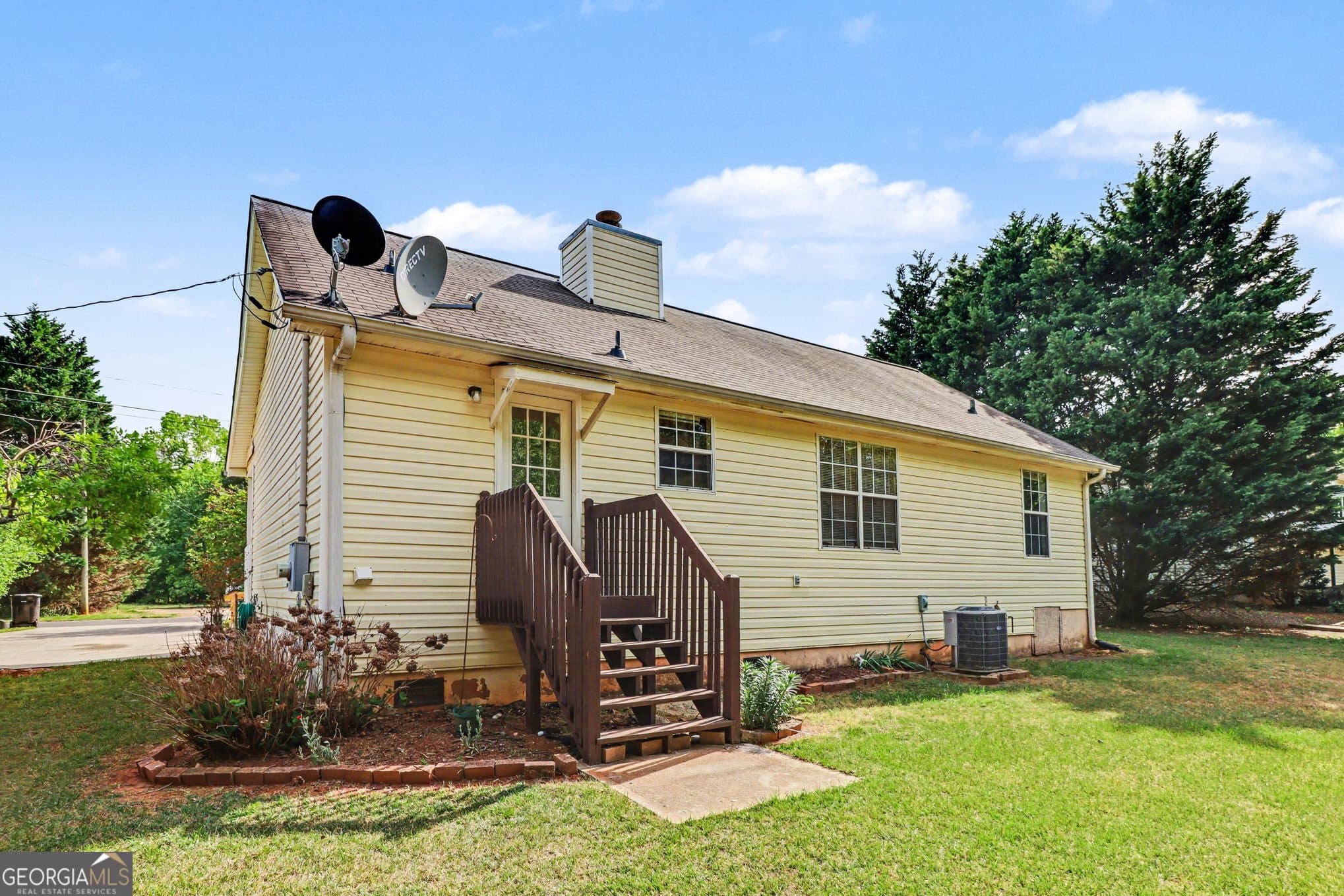 108 Ravenwood Ln — photo 24