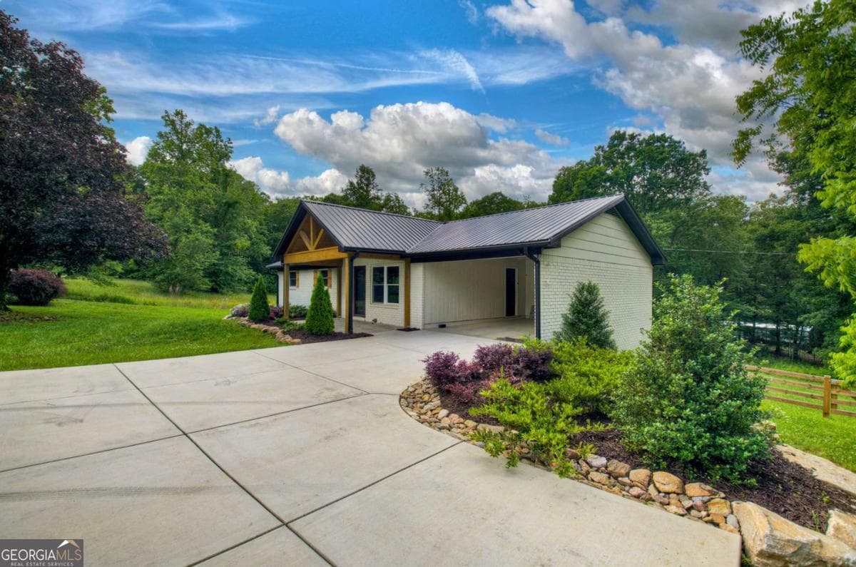 975 Goss Rd — photo 59