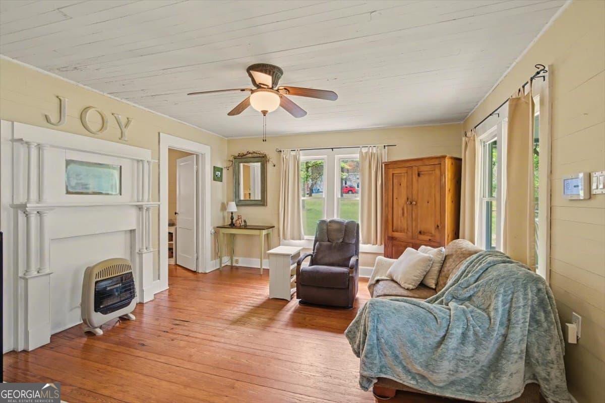 115 Price St — photo 2