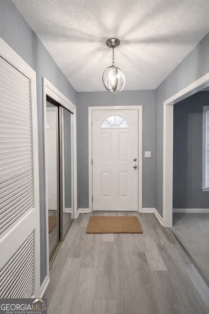 4700 Jakes Trail — photo 2