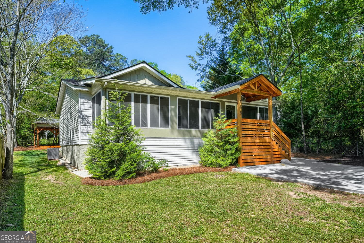 155 Covington Ne Ave — photo 2